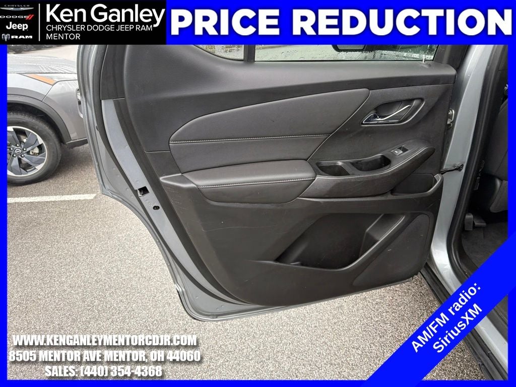 2023 Chevrolet Traverse AWD LT Cloth