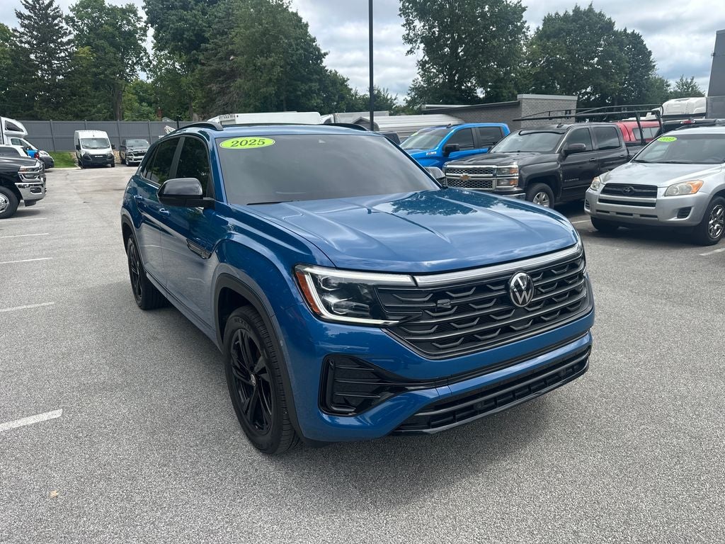 2025 Volkswagen Atlas Cross Sport 2.0T SEL R-Line Black