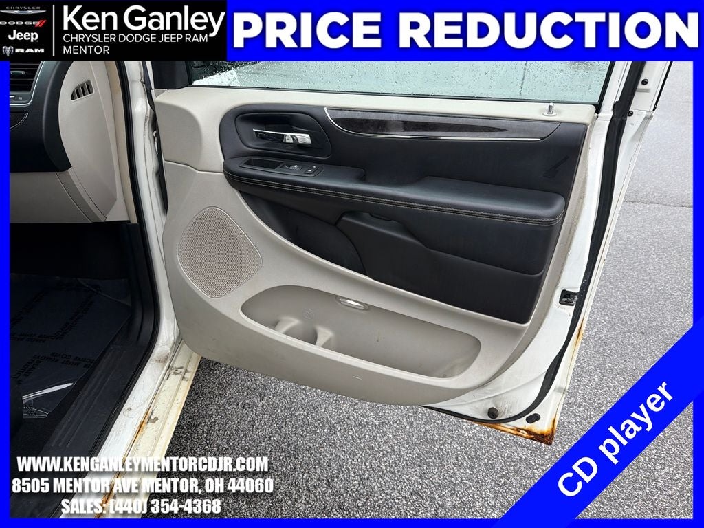 2011 Chrysler Town & Country Touring