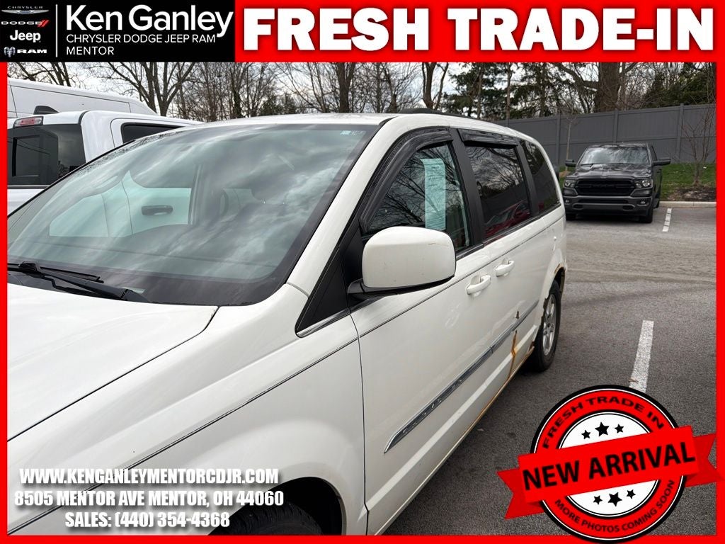 2011 Chrysler Town & Country Touring