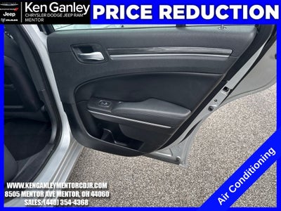 2019 Chrysler 300 Touring AWD