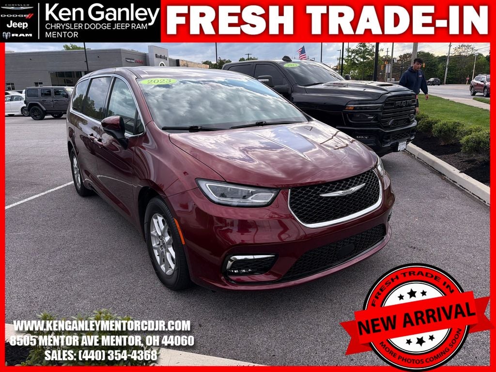 2023 Chrysler Pacifica Touring L