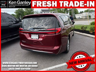 2023 Chrysler Pacifica Touring L