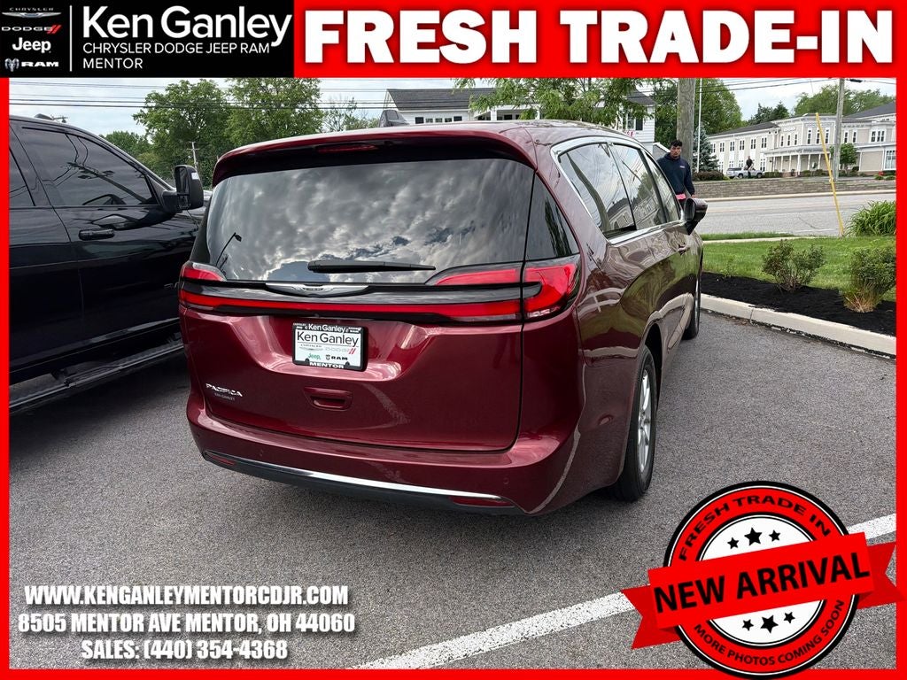 2023 Chrysler Pacifica Touring L
