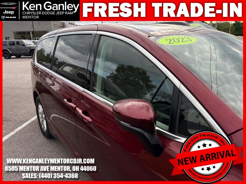 2023 Chrysler Pacifica Touring L