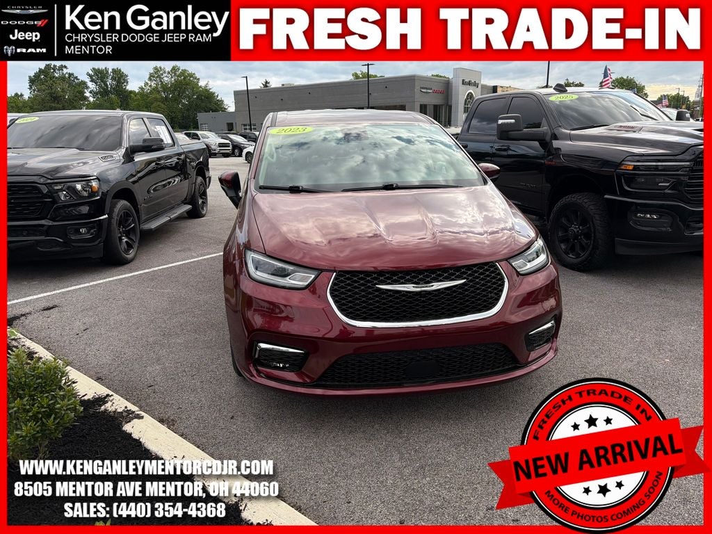 2023 Chrysler Pacifica Touring L