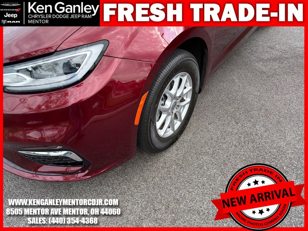 2023 Chrysler Pacifica Touring L