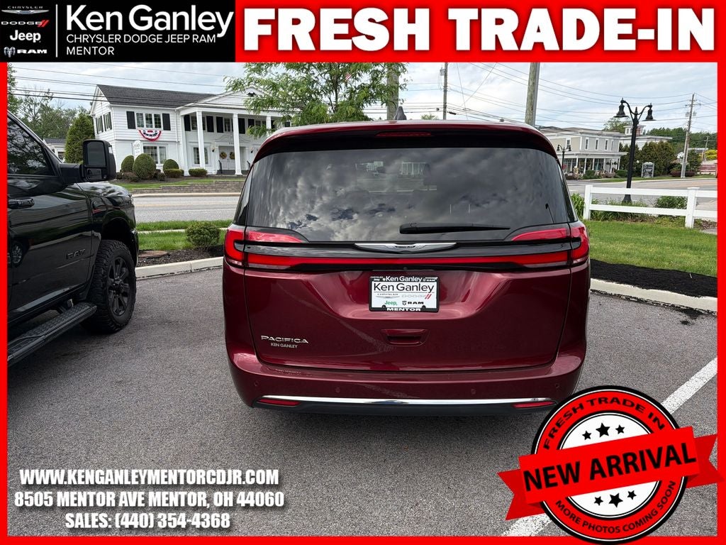 2023 Chrysler Pacifica Touring L