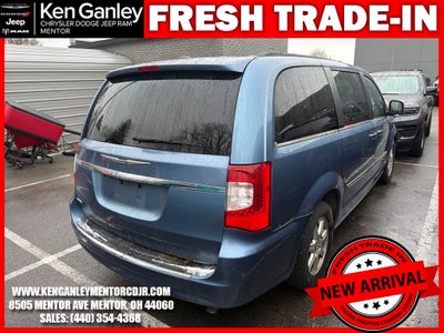 2012 Chrysler Town & Country Touring