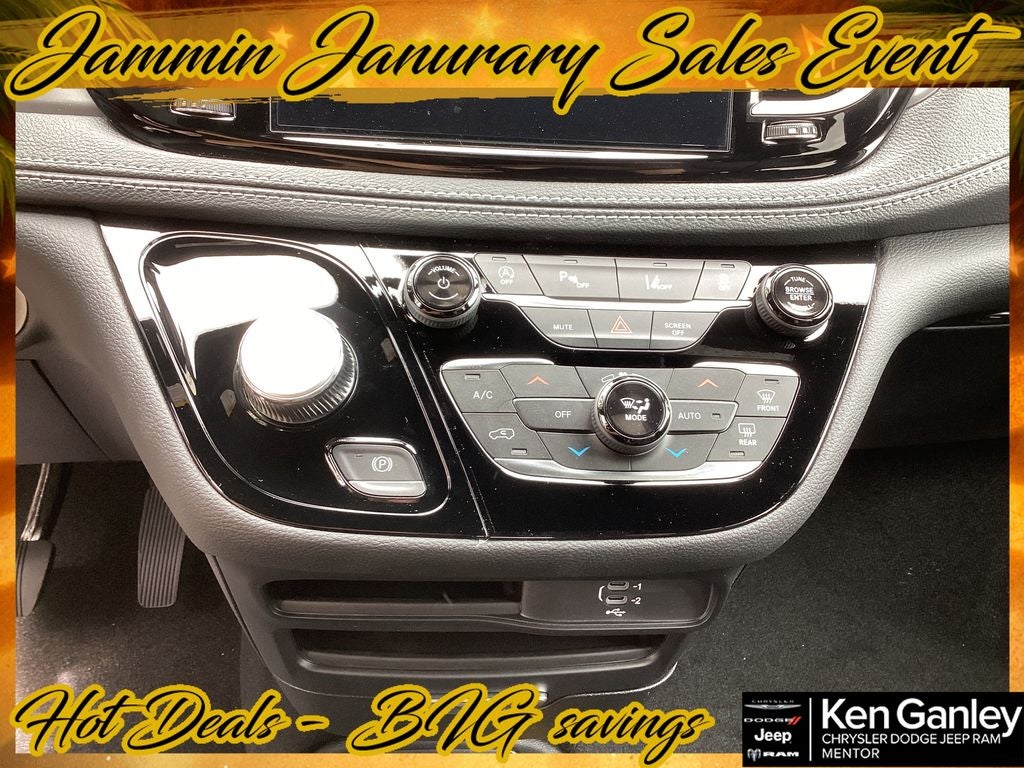 2026 Chrysler Pacifica PACIFICA SELECT AWD