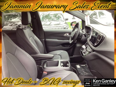 2026 Chrysler Pacifica PACIFICA SELECT AWD