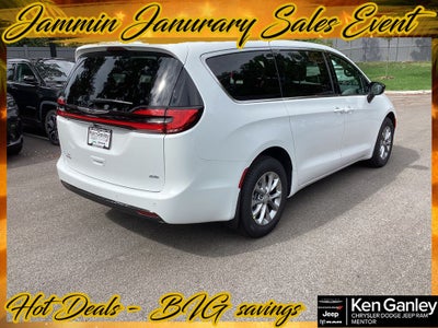 2026 Chrysler Pacifica PACIFICA SELECT AWD