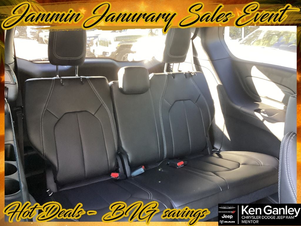 2026 Chrysler Pacifica PACIFICA SELECT AWD