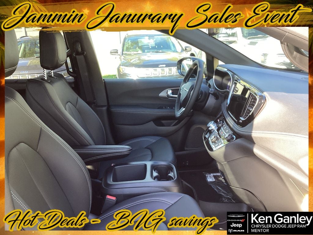 2026 Chrysler Pacifica PACIFICA SELECT AWD