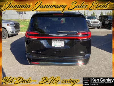 2026 Chrysler Pacifica PACIFICA SELECT AWD