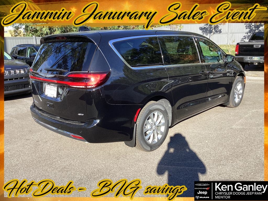 2026 Chrysler Pacifica PACIFICA SELECT AWD