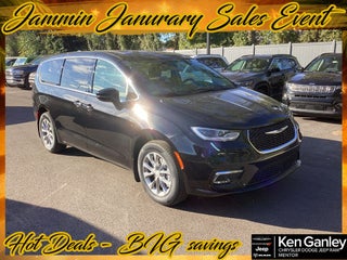 2026 Chrysler Pacifica PACIFICA SELECT AWD
