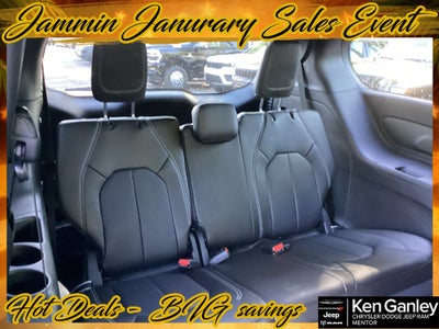 2026 Chrysler Pacifica PACIFICA SELECT AWD