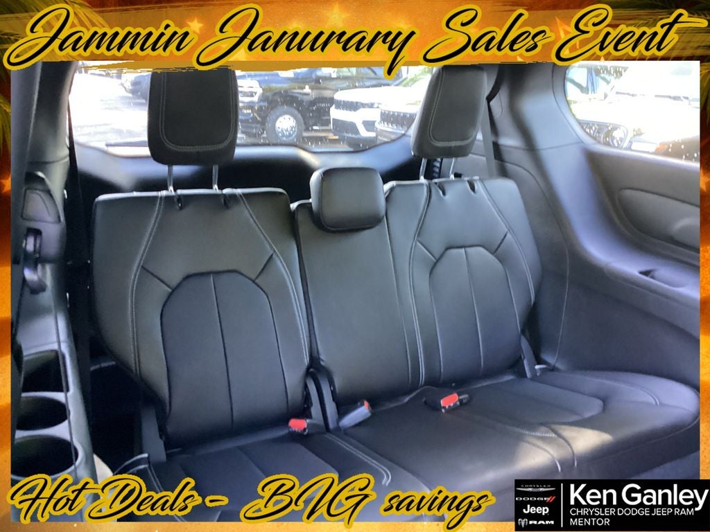 2026 Chrysler Pacifica PACIFICA SELECT AWD