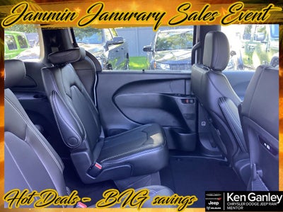 2026 Chrysler Pacifica PACIFICA SELECT AWD