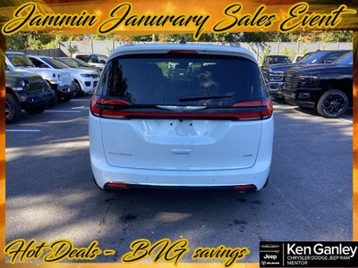 2026 Chrysler Pacifica PACIFICA SELECT AWD