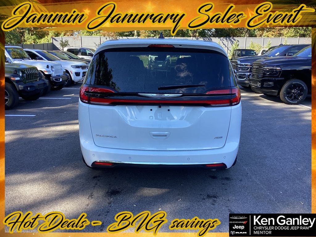 2026 Chrysler Pacifica PACIFICA SELECT AWD