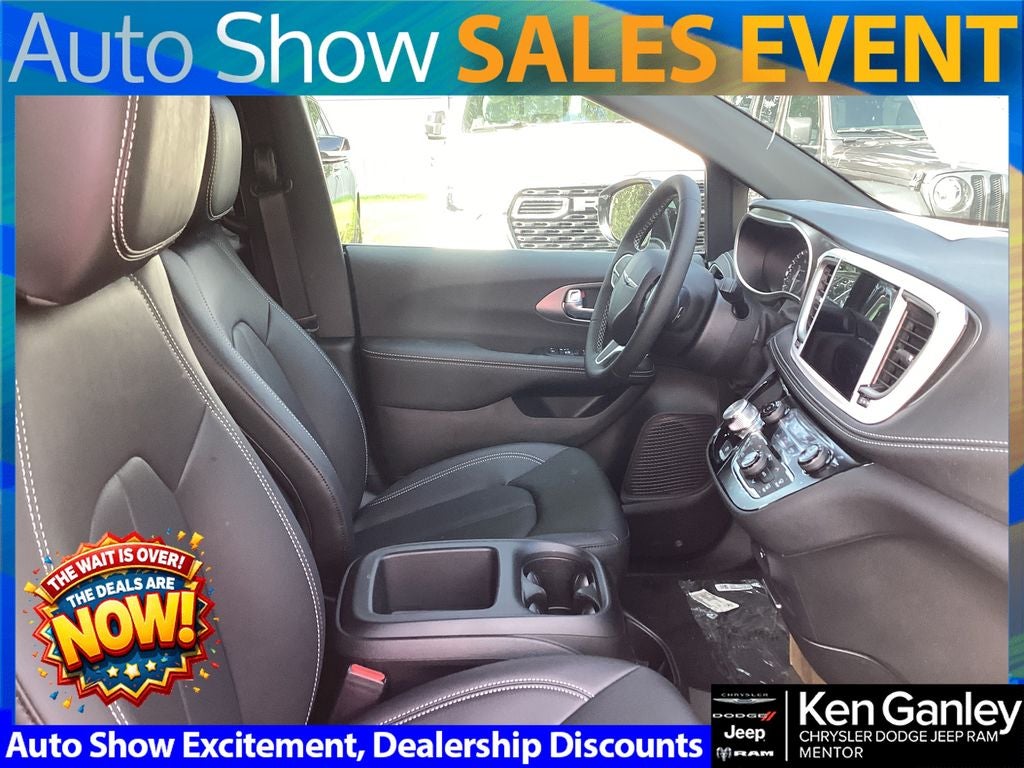 2026 Chrysler Pacifica PACIFICA SELECT AWD