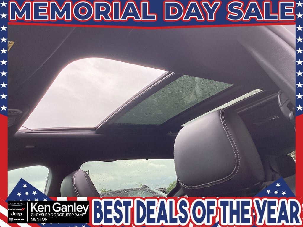 2027 Chrysler Pacifica PACIFICA SELECT AWD