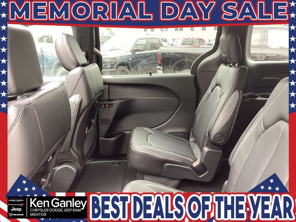 2027 Chrysler Pacifica PACIFICA SELECT AWD