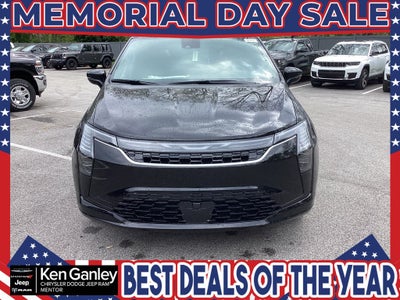 2027 Chrysler Pacifica PACIFICA SELECT AWD