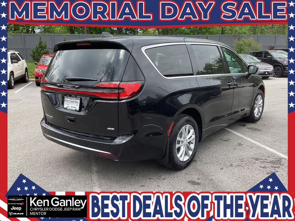 2027 Chrysler Pacifica PACIFICA SELECT AWD