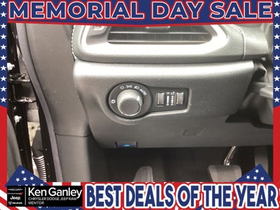 2027 Chrysler Pacifica PACIFICA SELECT AWD