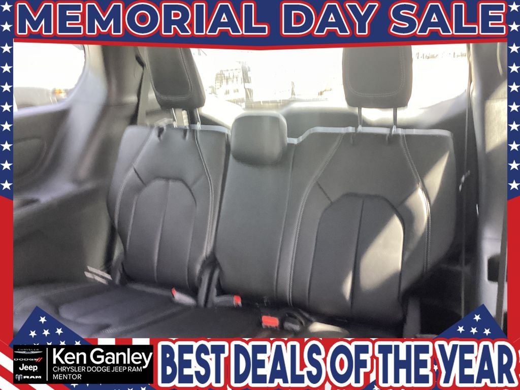 2026 Chrysler Pacifica PACIFICA SELECT AWD