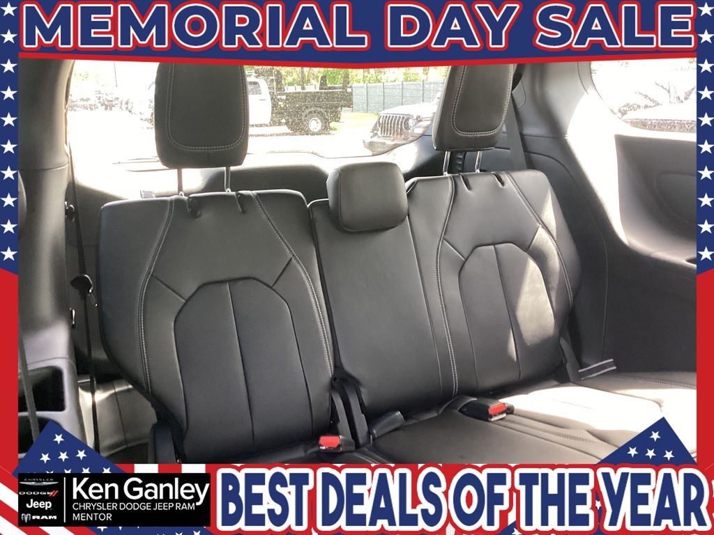 2026 Chrysler Pacifica PACIFICA SELECT AWD