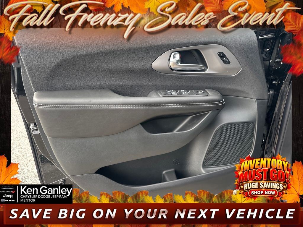 2027 Chrysler Pacifica PACIFICA SELECT AWD
