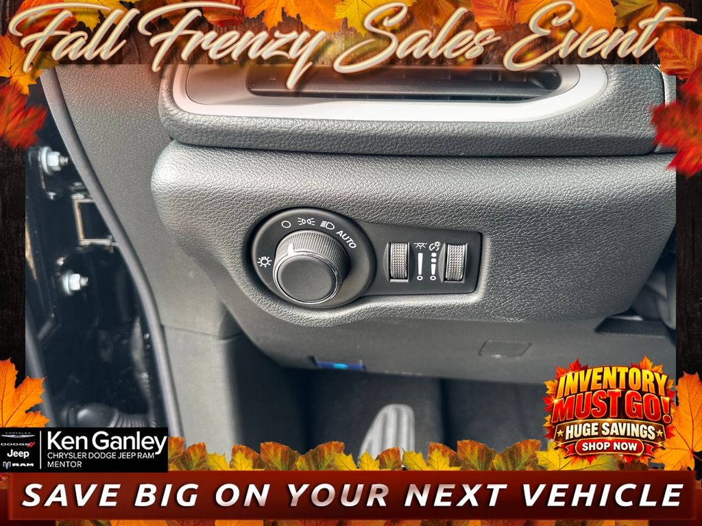 2027 Chrysler Pacifica PACIFICA SELECT AWD