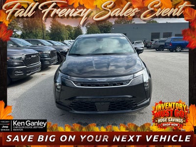 2027 Chrysler Pacifica PACIFICA SELECT AWD