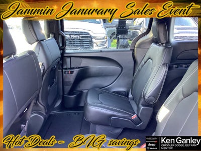 2026 Chrysler Pacifica PACIFICA SELECT AWD