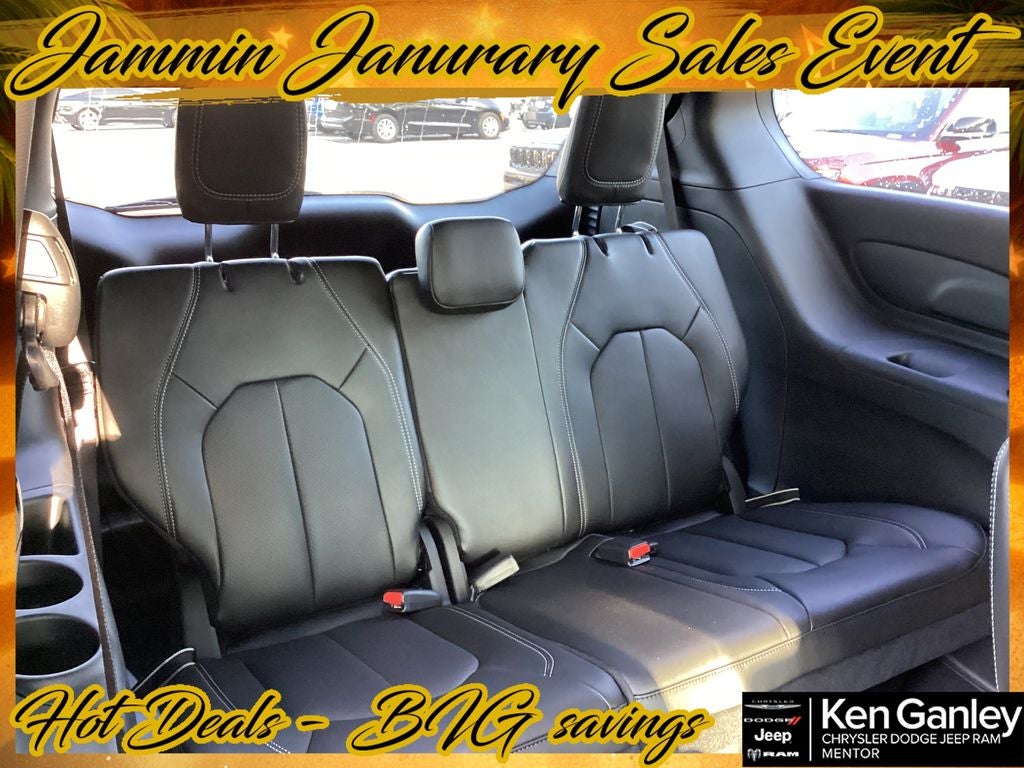 2026 Chrysler Pacifica PACIFICA SELECT AWD