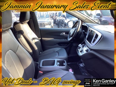 2026 Chrysler Pacifica PACIFICA SELECT AWD