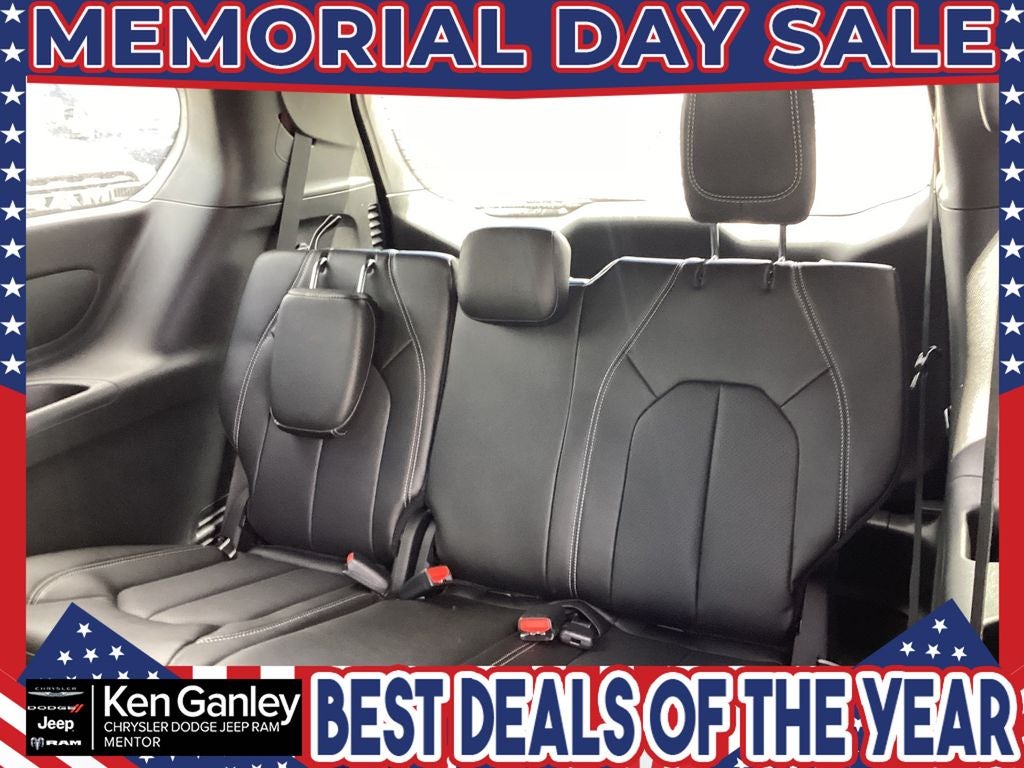 2026 Chrysler Pacifica PACIFICA SELECT AWD