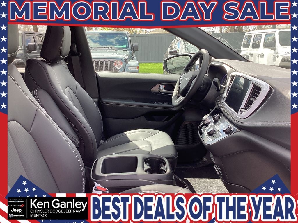 2026 Chrysler Pacifica PACIFICA SELECT AWD