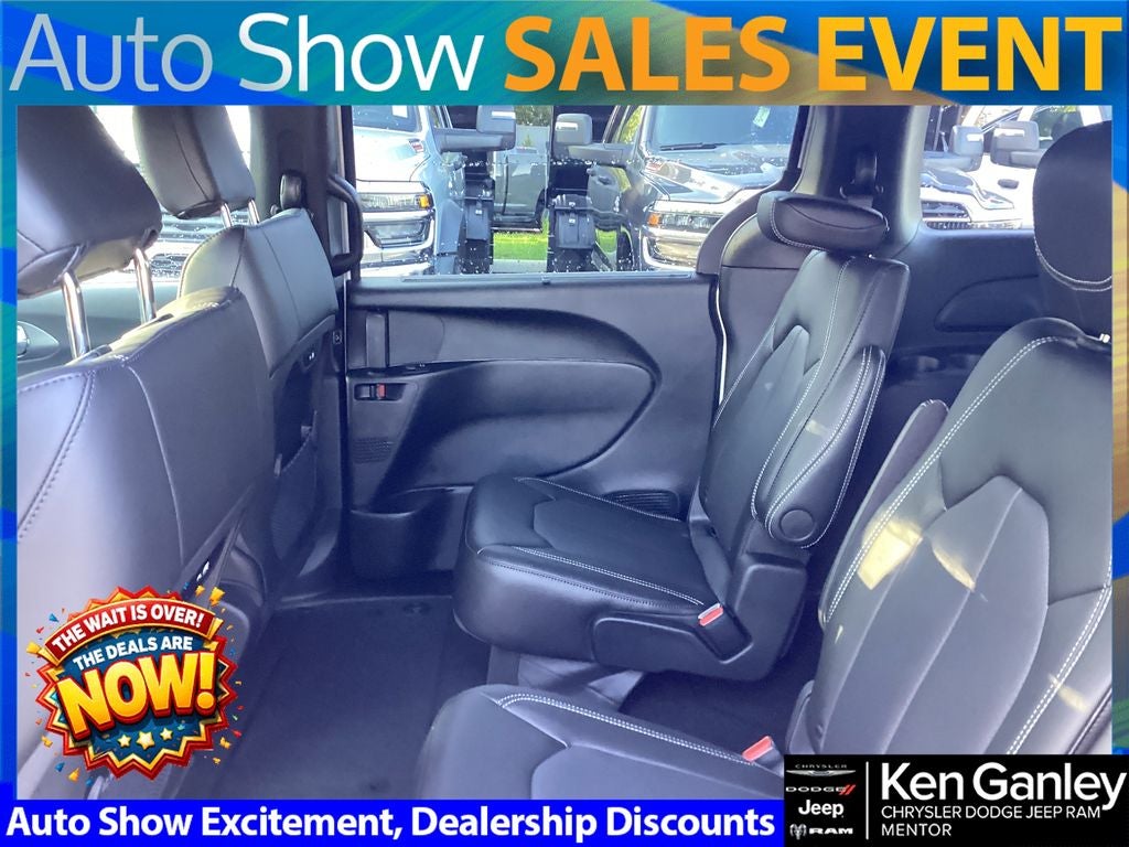2026 Chrysler Pacifica PACIFICA SELECT AWD