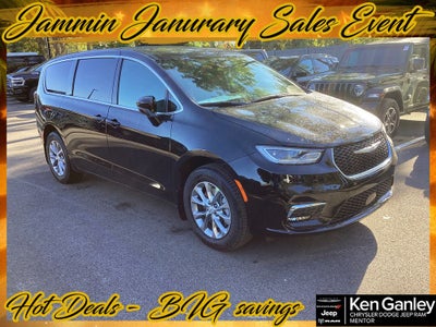 2026 Chrysler Pacifica PACIFICA SELECT AWD