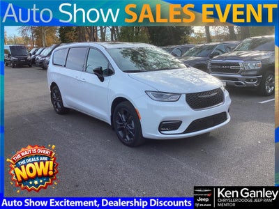 2026 Chrysler Pacifica PACIFICA SELECT AWD