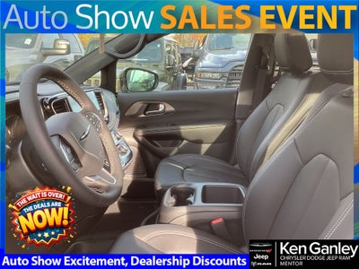 2026 Chrysler Pacifica PACIFICA SELECT AWD