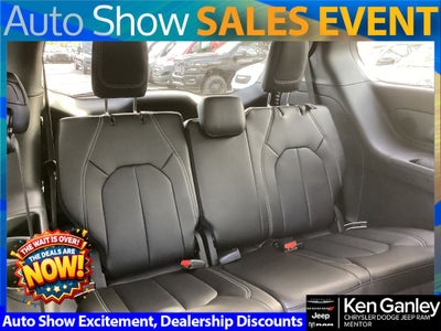 2026 Chrysler Pacifica PACIFICA SELECT AWD