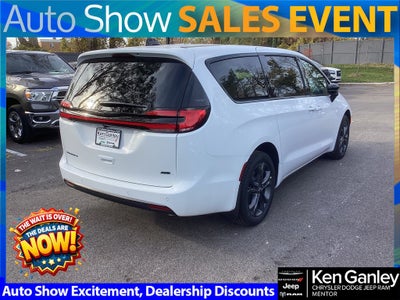 2026 Chrysler Pacifica PACIFICA SELECT AWD