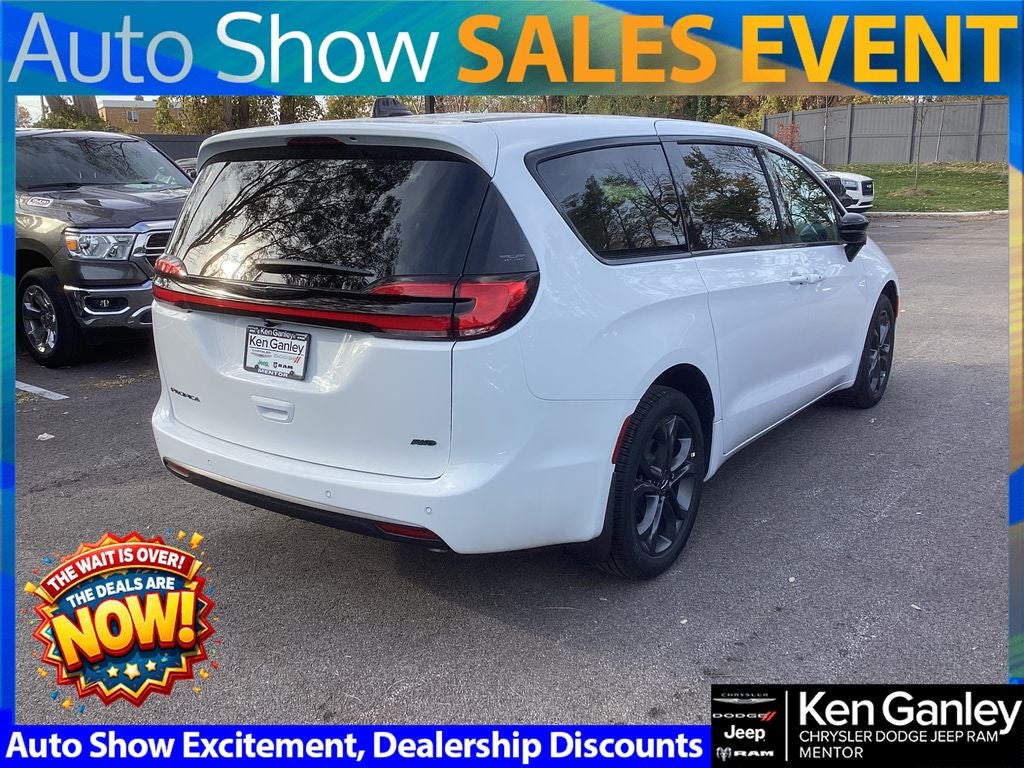 2026 Chrysler Pacifica PACIFICA SELECT AWD