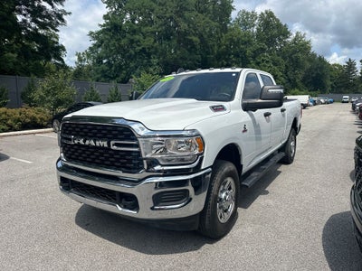 2024 RAM 3500 Tradesman Crew Cab 4x4 6'4' Box